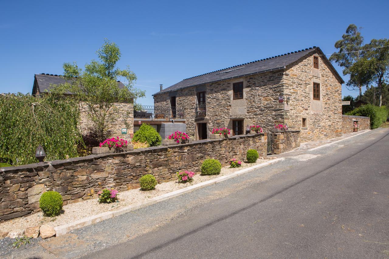 Gasthaus Casa Pineiro Monfero Exterior foto